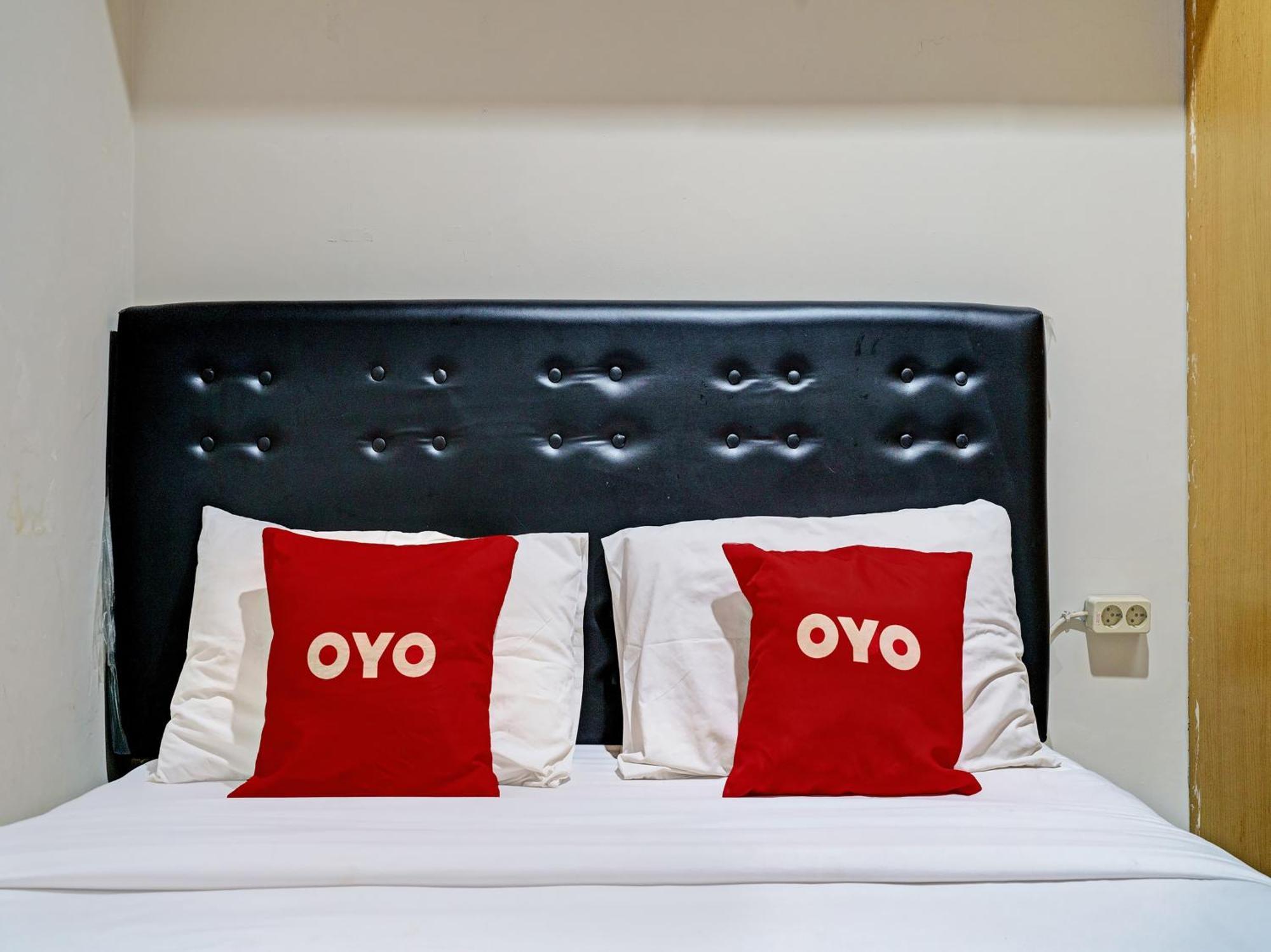 Oyo 92772 Losmen Diah Syariah Langsa Экстерьер фото